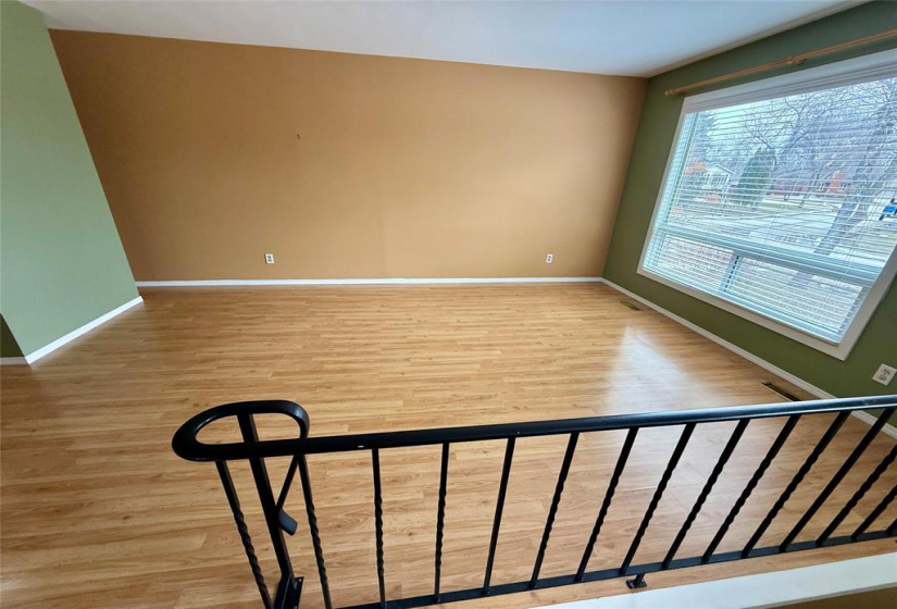 20 Whiteway, 2 Bedrooms Bedrooms, 5 Rooms Rooms,1 BathroomBathrooms,Residential,For Sale,Whiteway