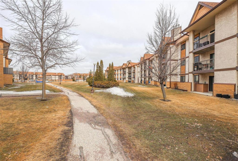 173 Victor Lewis, 2 Bedrooms Bedrooms, 7 Rooms Rooms,1 BathroomBathrooms,Condominium,For Sale,Victor Lewis