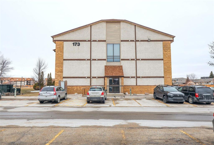 173 Victor Lewis, 2 Bedrooms Bedrooms, 7 Rooms Rooms,1 BathroomBathrooms,Condominium,For Sale,Victor Lewis