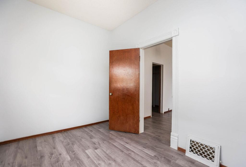 395 Toronto, 3 Bedrooms Bedrooms, 7 Rooms Rooms,1 BathroomBathrooms,Residential,For Sale,Toronto