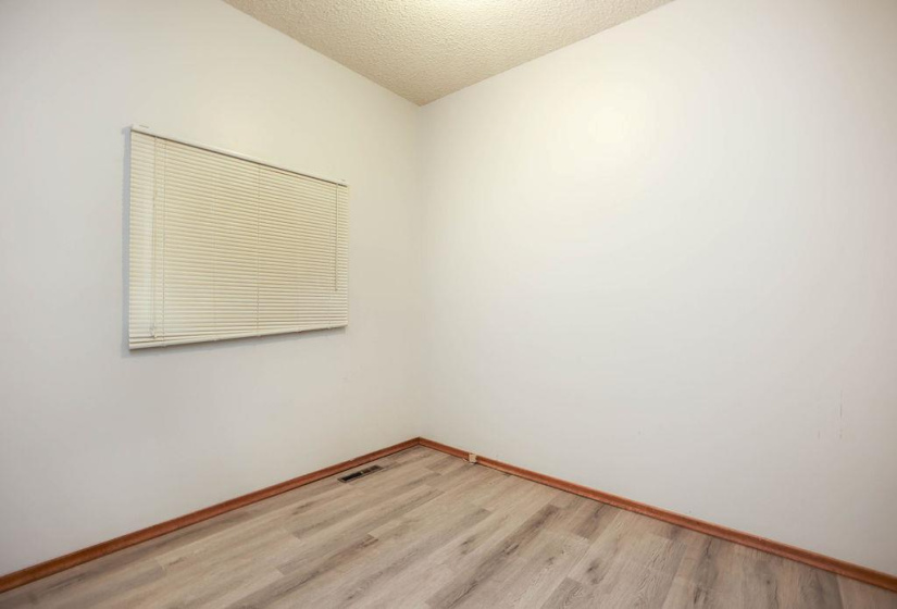 395 Toronto, 3 Bedrooms Bedrooms, 7 Rooms Rooms,1 BathroomBathrooms,Residential,For Sale,Toronto