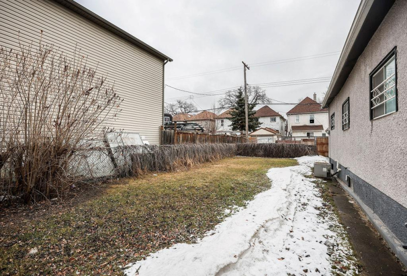 395 Toronto, 3 Bedrooms Bedrooms, 7 Rooms Rooms,1 BathroomBathrooms,Residential,For Sale,Toronto