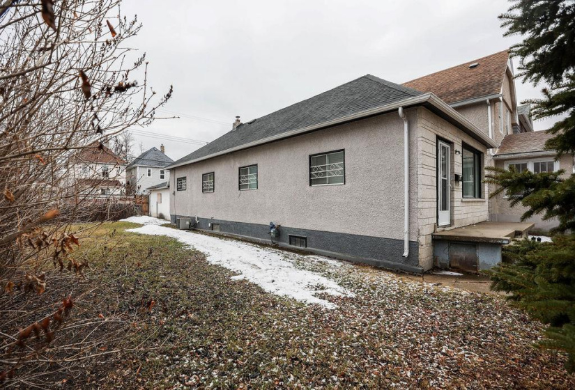 395 Toronto, 3 Bedrooms Bedrooms, 7 Rooms Rooms,1 BathroomBathrooms,Residential,For Sale,Toronto