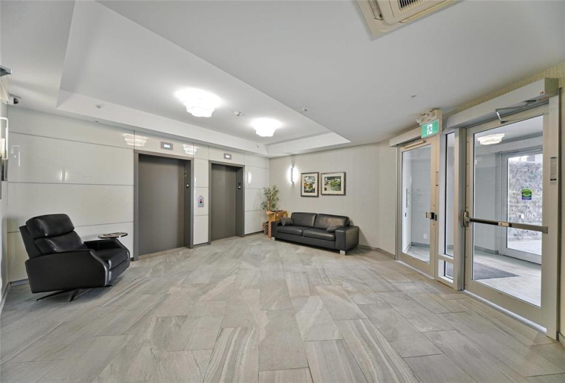 755 North, 2 Bedrooms Bedrooms, 7 Rooms Rooms,2 BathroomsBathrooms,Condominium,For Sale,North