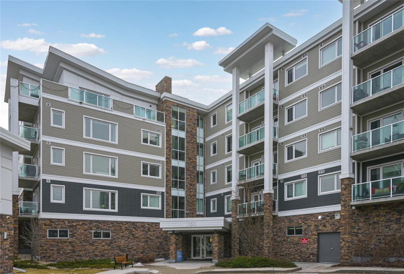 755 North, 2 Bedrooms Bedrooms, 7 Rooms Rooms,2 BathroomsBathrooms,Condominium,For Sale,North