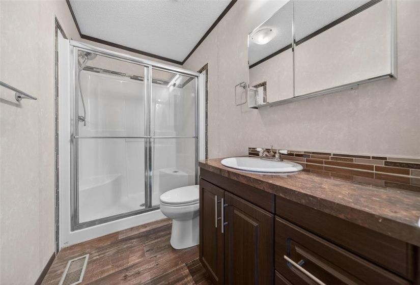 412 Seine, 3 Bedrooms Bedrooms, 9 Rooms Rooms,2 BathroomsBathrooms,Residential,For Sale,Seine