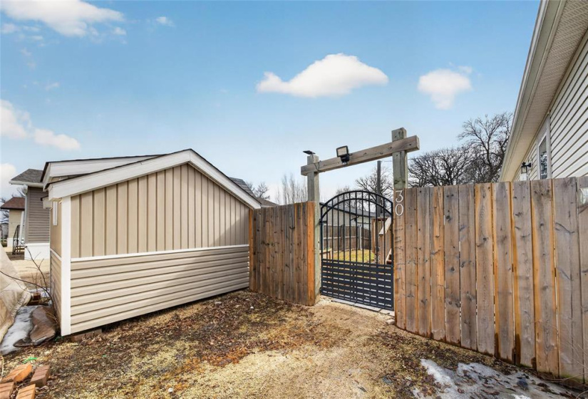 412 Seine, 3 Bedrooms Bedrooms, 9 Rooms Rooms,2 BathroomsBathrooms,Residential,For Sale,Seine