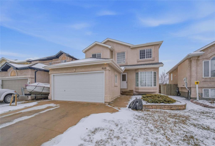 900 Scurfield, 3 Bedrooms Bedrooms, 11 Rooms Rooms,2 BathroomsBathrooms,Residential,For Sale,Scurfield