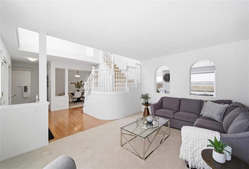 900 Scurfield, 3 Bedrooms Bedrooms, 11 Rooms Rooms,2 BathroomsBathrooms,Residential,For Sale,Scurfield