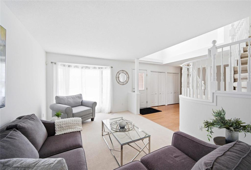 900 Scurfield, 3 Bedrooms Bedrooms, 11 Rooms Rooms,2 BathroomsBathrooms,Residential,For Sale,Scurfield