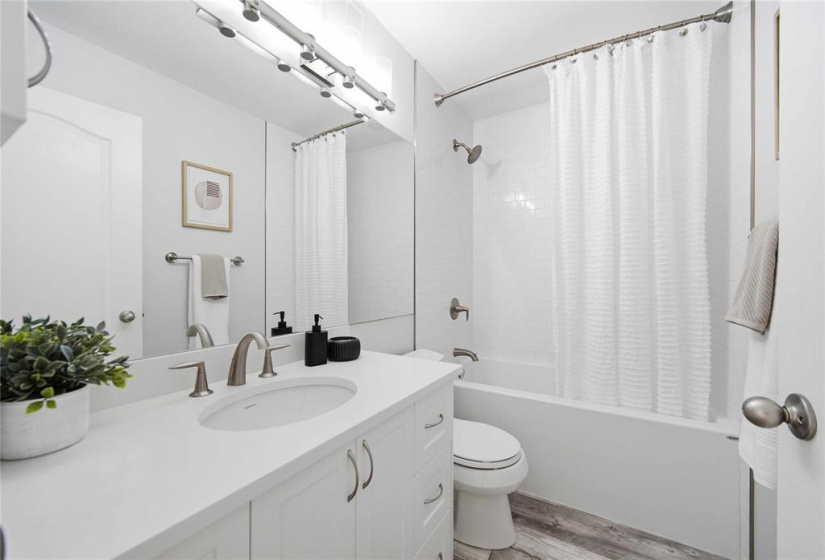 900 Scurfield, 3 Bedrooms Bedrooms, 11 Rooms Rooms,2 BathroomsBathrooms,Residential,For Sale,Scurfield