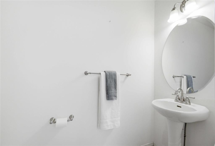 900 Scurfield, 3 Bedrooms Bedrooms, 11 Rooms Rooms,2 BathroomsBathrooms,Residential,For Sale,Scurfield