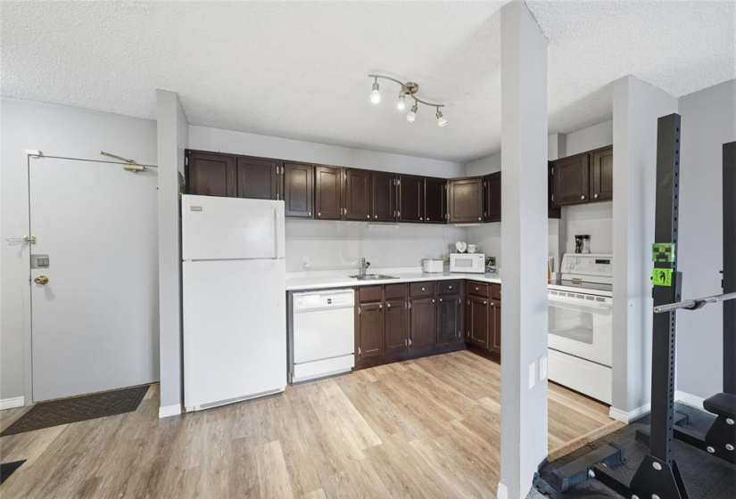 225 Princeton, 1 Bedroom Bedrooms, 5 Rooms Rooms,1 BathroomBathrooms,Condominium,For Sale,Princeton