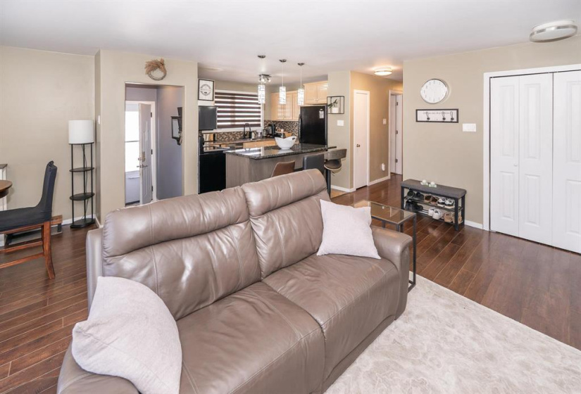 23 McCurdy, 3 Bedrooms Bedrooms, 10 Rooms Rooms,2 BathroomsBathrooms,Residential,For Sale,McCurdy