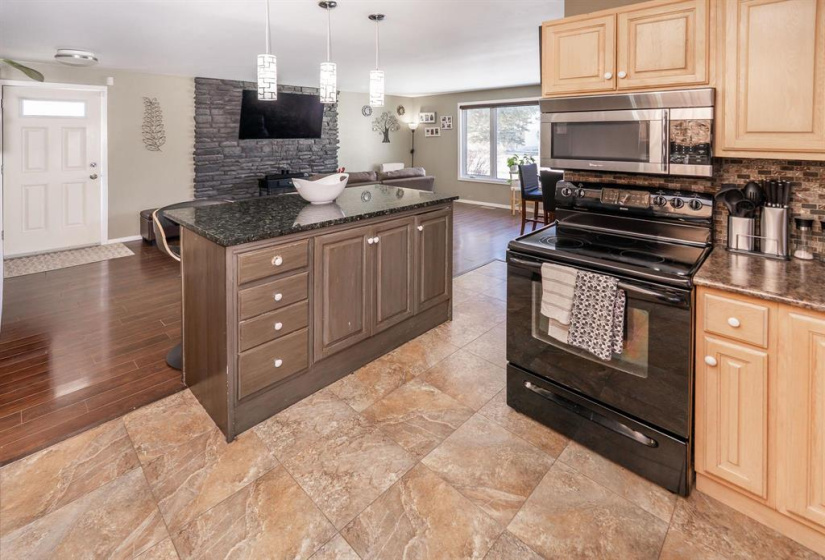 23 McCurdy, 3 Bedrooms Bedrooms, 10 Rooms Rooms,2 BathroomsBathrooms,Residential,For Sale,McCurdy