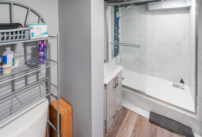 23 McCurdy, 3 Bedrooms Bedrooms, 10 Rooms Rooms,2 BathroomsBathrooms,Residential,For Sale,McCurdy