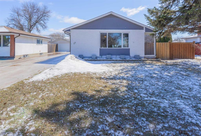 23 McCurdy, 3 Bedrooms Bedrooms, 10 Rooms Rooms,2 BathroomsBathrooms,Residential,For Sale,McCurdy