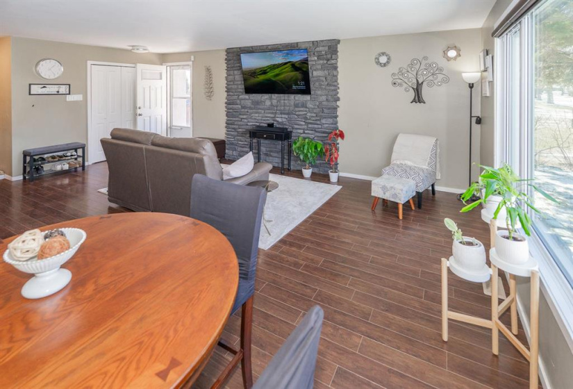 23 McCurdy, 3 Bedrooms Bedrooms, 10 Rooms Rooms,2 BathroomsBathrooms,Residential,For Sale,McCurdy