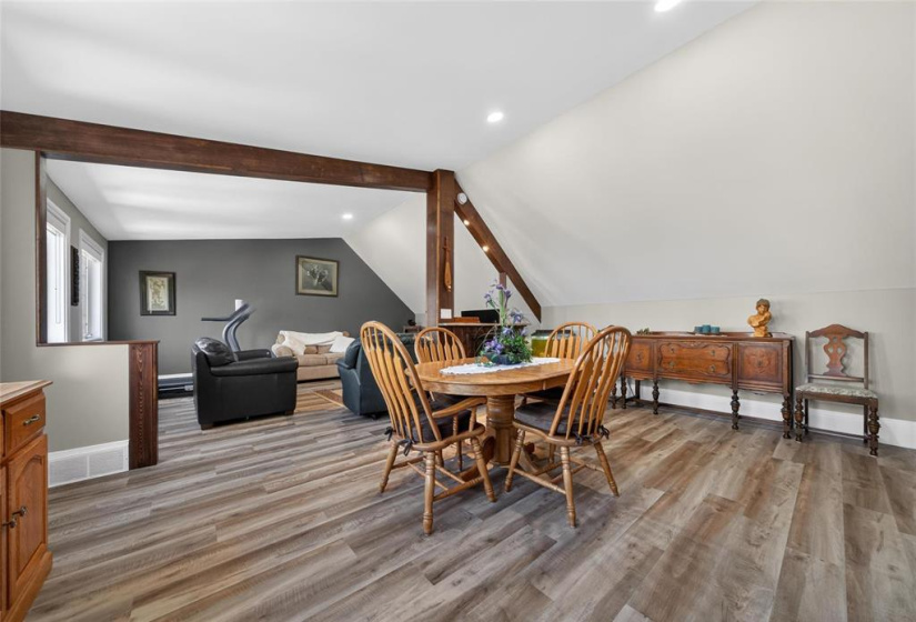 Big seating/living area with vaulted ceiling.