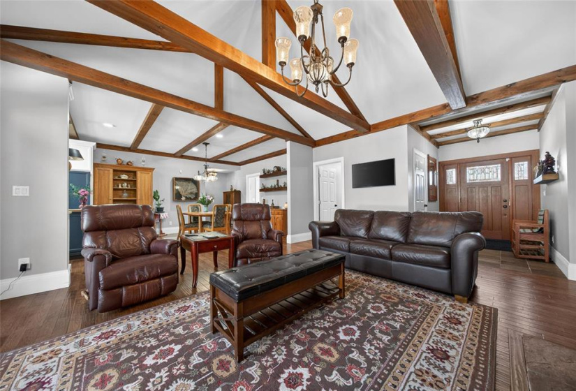 Gorgeous decorative beams.