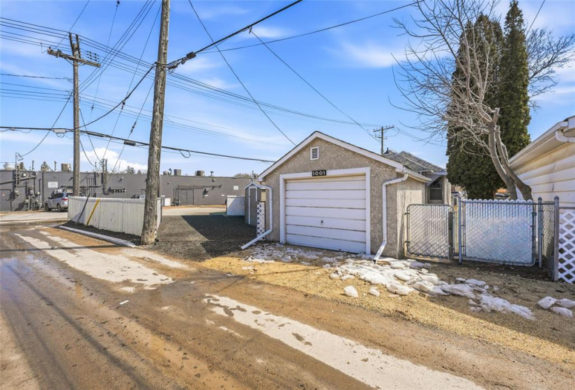 1001 Boston, 2 Bedrooms Bedrooms, 6 Rooms Rooms,1 BathroomBathrooms,Residential,For Sale,Boston