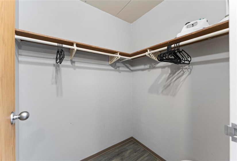 77 Edmonton, 1 Bedroom Bedrooms, 6 Rooms Rooms,2 BathroomsBathrooms,Condominium,For Sale,Edmonton