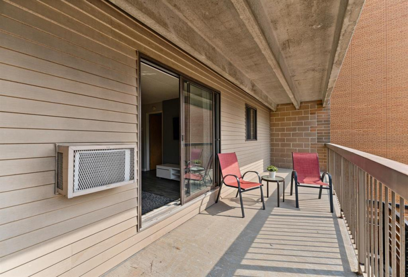 77 Edmonton, 1 Bedroom Bedrooms, 6 Rooms Rooms,2 BathroomsBathrooms,Condominium,For Sale,Edmonton