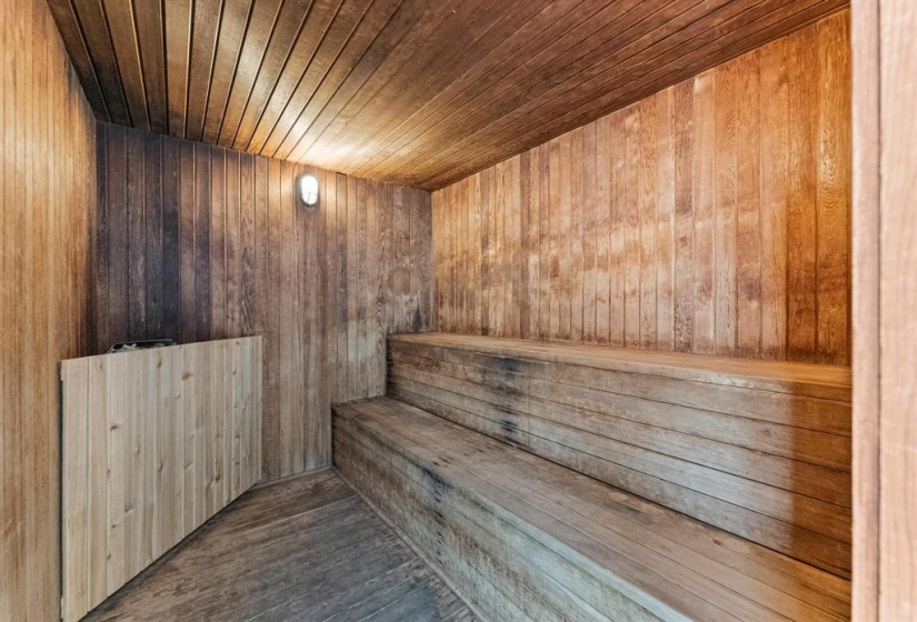 77 Edmonton, 1 Bedroom Bedrooms, 6 Rooms Rooms,2 BathroomsBathrooms,Condominium,For Sale,Edmonton