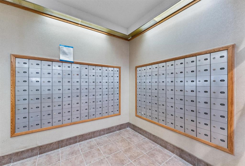 77 Edmonton, 1 Bedroom Bedrooms, 6 Rooms Rooms,2 BathroomsBathrooms,Condominium,For Sale,Edmonton