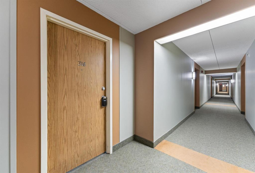 77 Edmonton, 1 Bedroom Bedrooms, 6 Rooms Rooms,2 BathroomsBathrooms,Condominium,For Sale,Edmonton