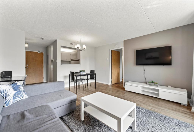 77 Edmonton, 1 Bedroom Bedrooms, 6 Rooms Rooms,2 BathroomsBathrooms,Condominium,For Sale,Edmonton