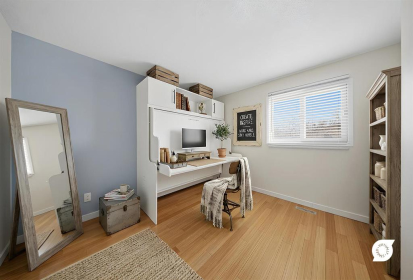 3rd bedroom virtual stage