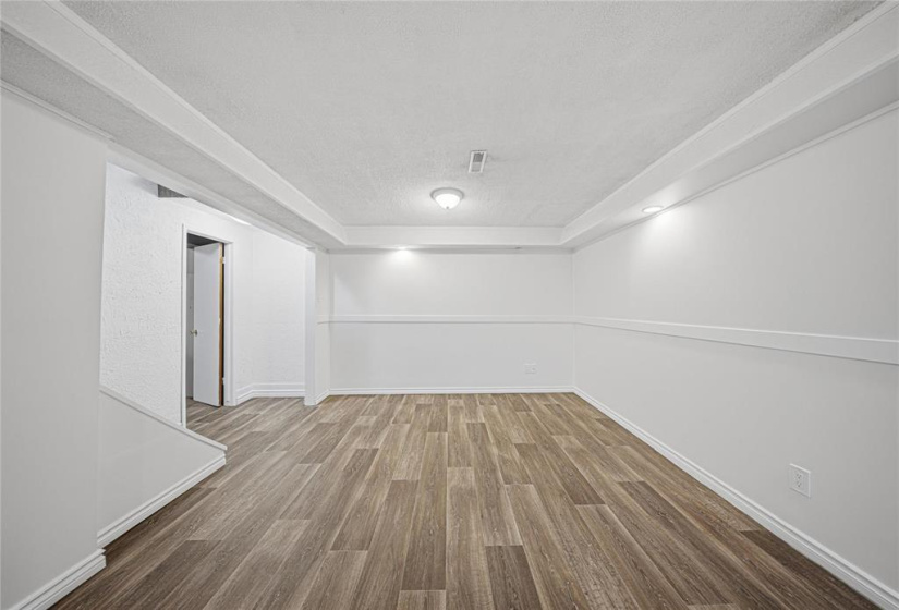 15 Culross, 3 Bedrooms Bedrooms, 13 Rooms Rooms,2 BathroomsBathrooms,Residential,For Sale,Culross