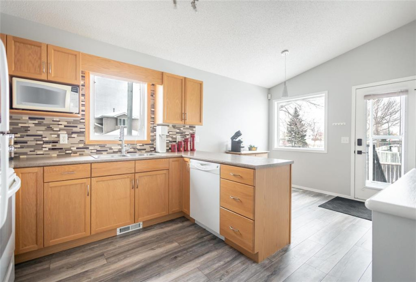 3 Draho, 4 Bedrooms Bedrooms, 12 Rooms Rooms,2 BathroomsBathrooms,Residential,For Sale,Draho