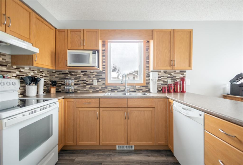 3 Draho, 4 Bedrooms Bedrooms, 12 Rooms Rooms,2 BathroomsBathrooms,Residential,For Sale,Draho