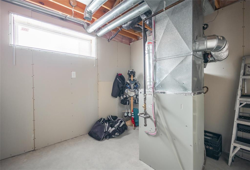 3 Draho, 4 Bedrooms Bedrooms, 12 Rooms Rooms,2 BathroomsBathrooms,Residential,For Sale,Draho