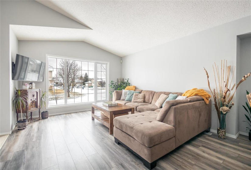 3 Draho, 4 Bedrooms Bedrooms, 12 Rooms Rooms,2 BathroomsBathrooms,Residential,For Sale,Draho