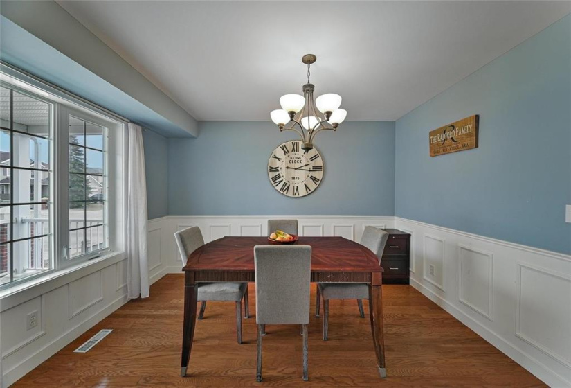 832 Ashworth, 3 Bedrooms Bedrooms, 11 Rooms Rooms,2 BathroomsBathrooms,Residential,For Sale,Ashworth