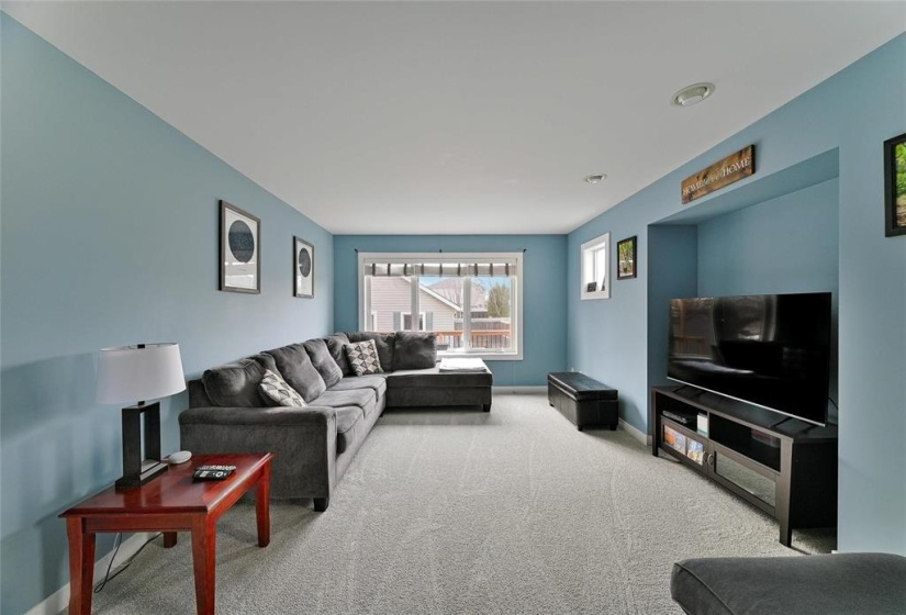 832 Ashworth, 3 Bedrooms Bedrooms, 11 Rooms Rooms,2 BathroomsBathrooms,Residential,For Sale,Ashworth