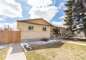 194 Dollard, 4 Bedrooms Bedrooms, 12 Rooms Rooms,2 BathroomsBathrooms,Residential,For Sale,Dollard