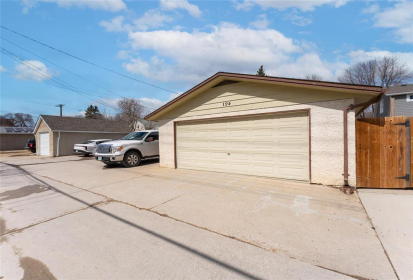 194 Dollard, 4 Bedrooms Bedrooms, 12 Rooms Rooms,2 BathroomsBathrooms,Residential,For Sale,Dollard