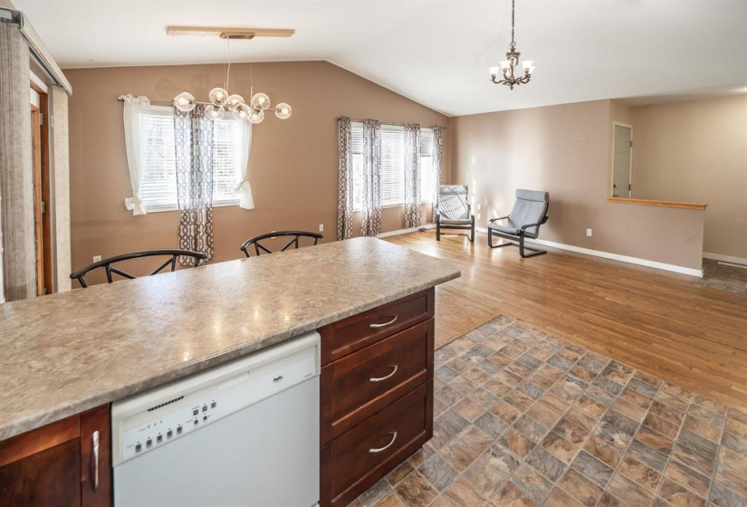 27 BERGEN, 5 Bedrooms Bedrooms, 10 Rooms Rooms,1 BathroomBathrooms,Residential,For Sale,BERGEN