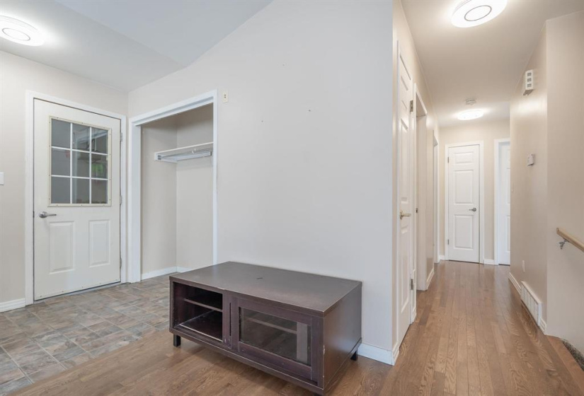 27 BERGEN, 5 Bedrooms Bedrooms, 10 Rooms Rooms,1 BathroomBathrooms,Residential,For Sale,BERGEN