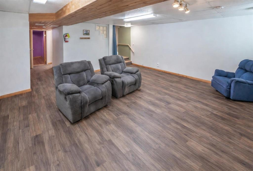 27 BERGEN, 5 Bedrooms Bedrooms, 10 Rooms Rooms,1 BathroomBathrooms,Residential,For Sale,BERGEN