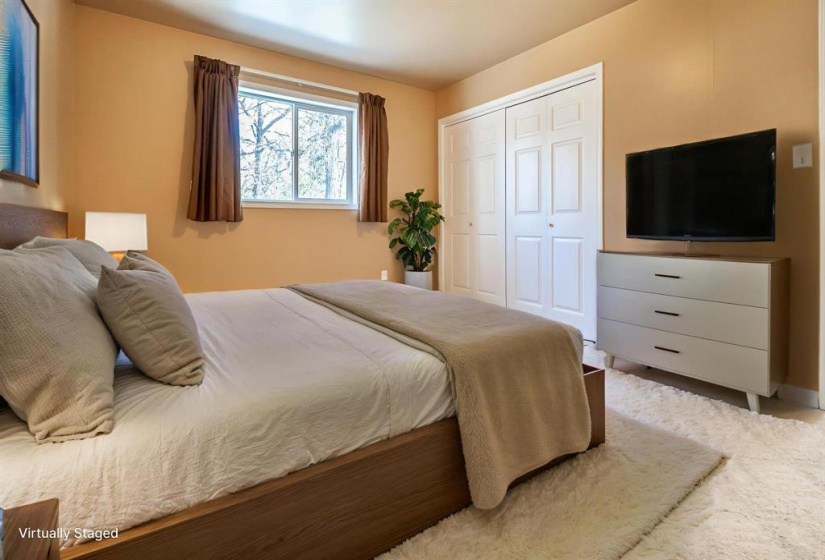 27 BERGEN, 5 Bedrooms Bedrooms, 10 Rooms Rooms,1 BathroomBathrooms,Residential,For Sale,BERGEN