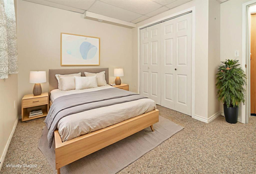 27 BERGEN, 5 Bedrooms Bedrooms, 10 Rooms Rooms,1 BathroomBathrooms,Residential,For Sale,BERGEN