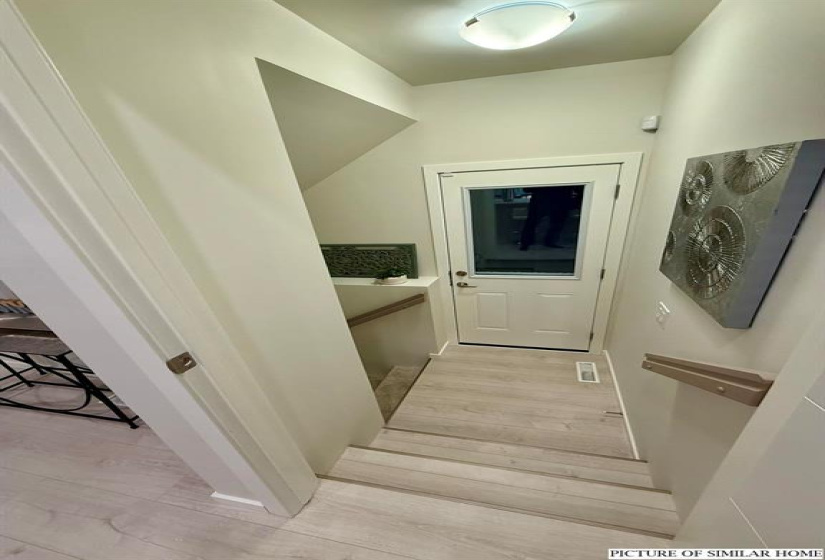 86 Moonlight, 3 Bedrooms Bedrooms, 10 Rooms Rooms,2 BathroomsBathrooms,Residential,For Sale,Moonlight