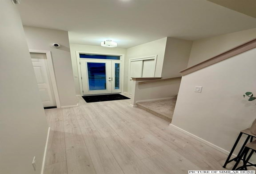 86 Moonlight, 3 Bedrooms Bedrooms, 10 Rooms Rooms,2 BathroomsBathrooms,Residential,For Sale,Moonlight
