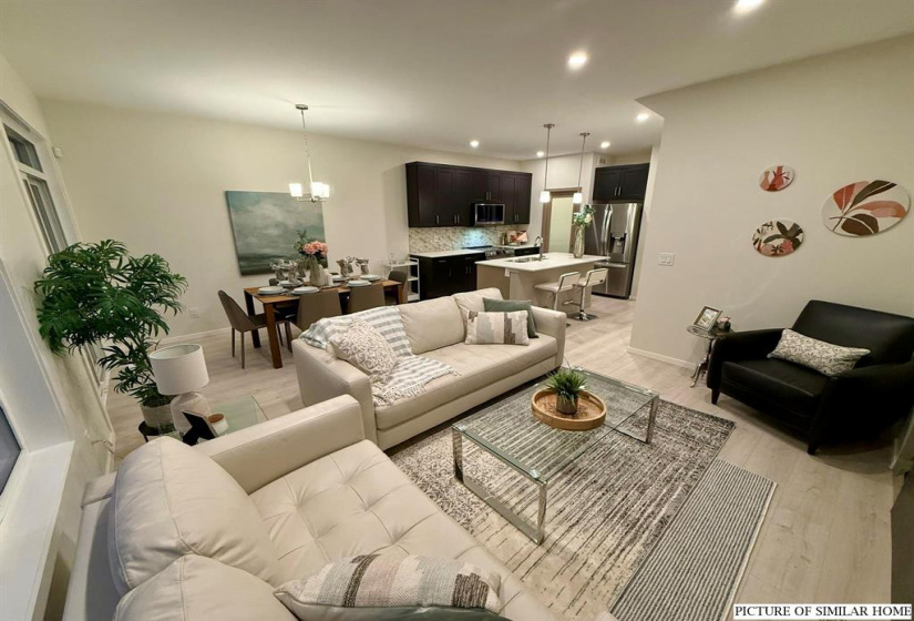 86 Moonlight, 3 Bedrooms Bedrooms, 10 Rooms Rooms,2 BathroomsBathrooms,Residential,For Sale,Moonlight
