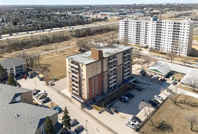 180 Beliveau, 1 Bedroom Bedrooms, 5 Rooms Rooms,1 BathroomBathrooms,Condominium,For Sale,Beliveau